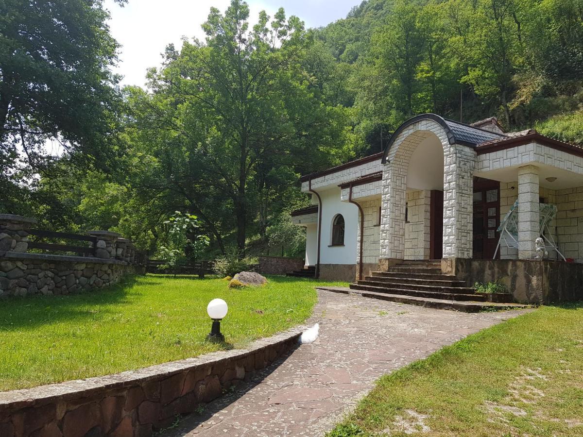 Семеен Хотел Федора Ribarica Exterior photo